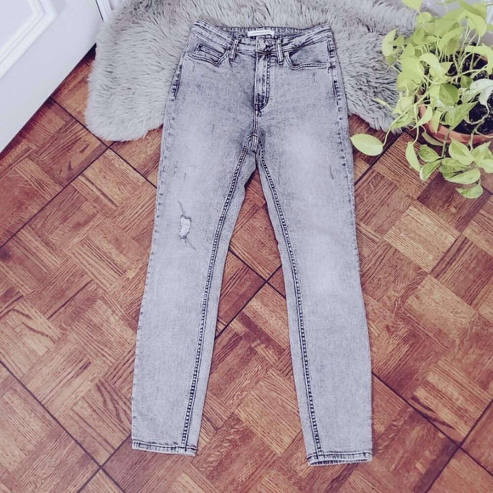 CALVIN KLEIN High Rise Skinny Modern Skinny Jeans- Black-Grey Stone Wash